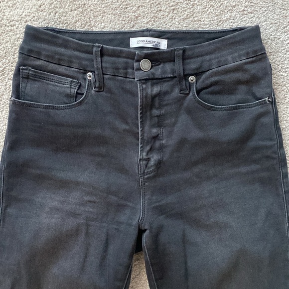 Good American good legs cropped jeans - Picture 2 of 4